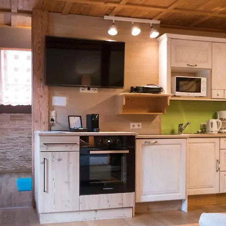 Guest house Haslaustube 3*