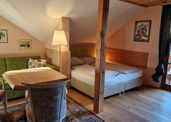 Pensión Haslaustube