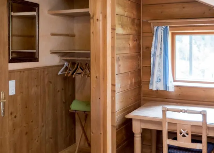 Haslaustube Pensión 3*