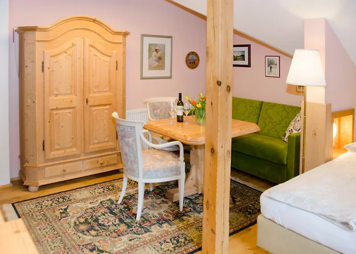 Pensión Haslaustube