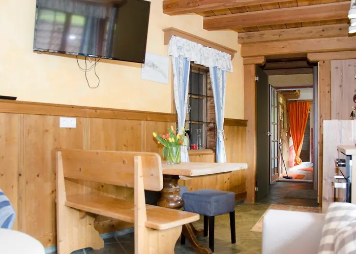 Haslaustube Pensión 3*